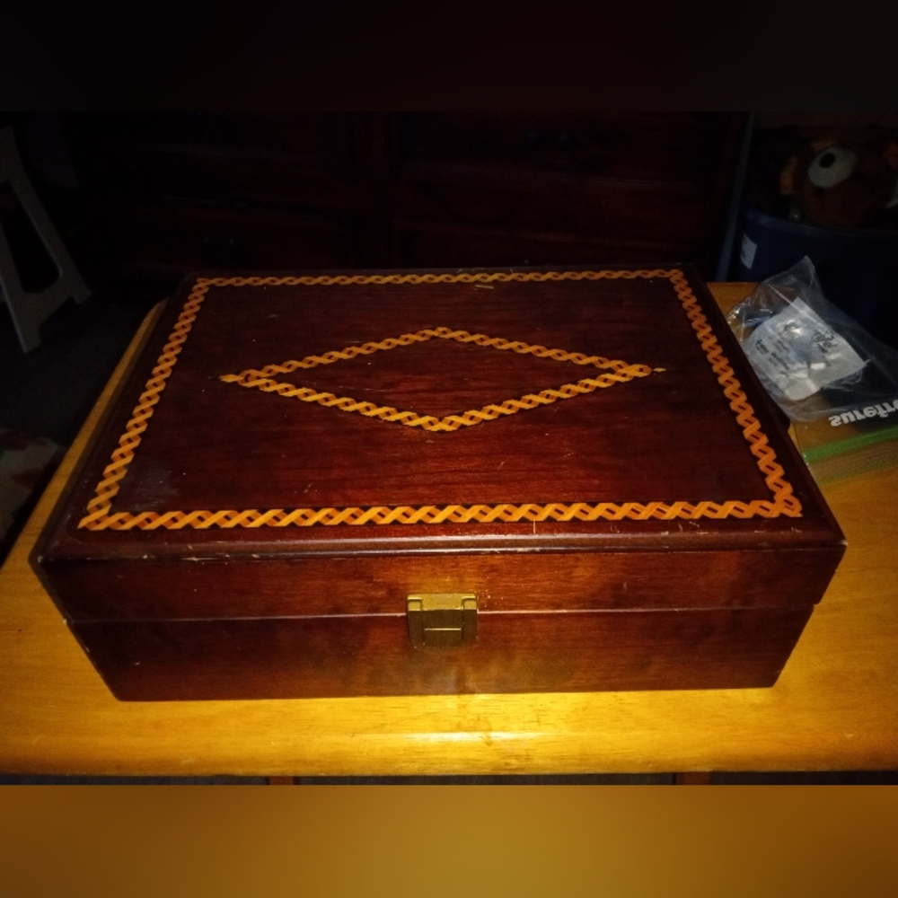 Wood Jewelry box with a mirror